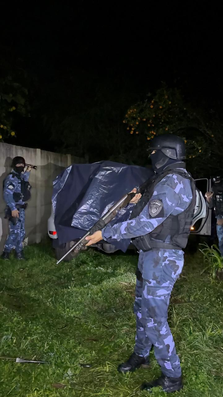 Dos narcos detenidos con una carga de droga y camionetas robadas fue el resultado de una investigación policial contra una organización criminal 5 Dos narcos detenidos con una carga de droga y camionetas robadas fue el resultado de una investigación policial contra una organización criminal imagen-4
