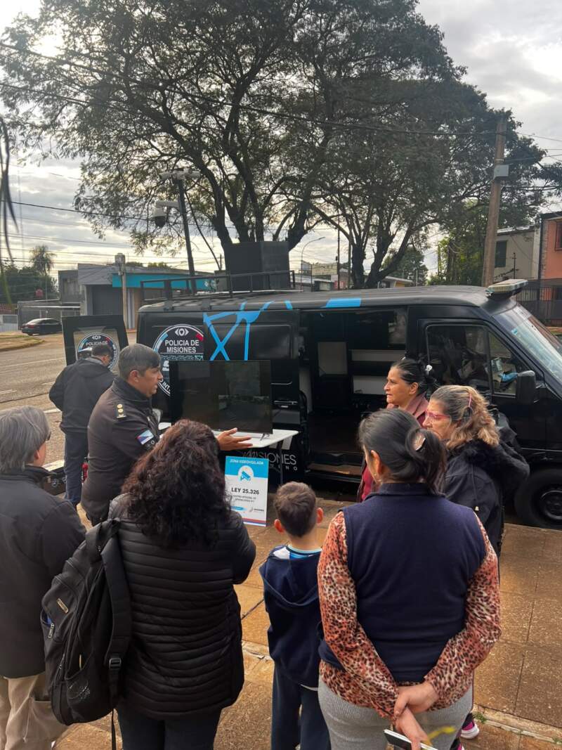 Con un botón en el celular, los vecinos podrán alertar emergencias directamente al sistema policial 911 imagen-8