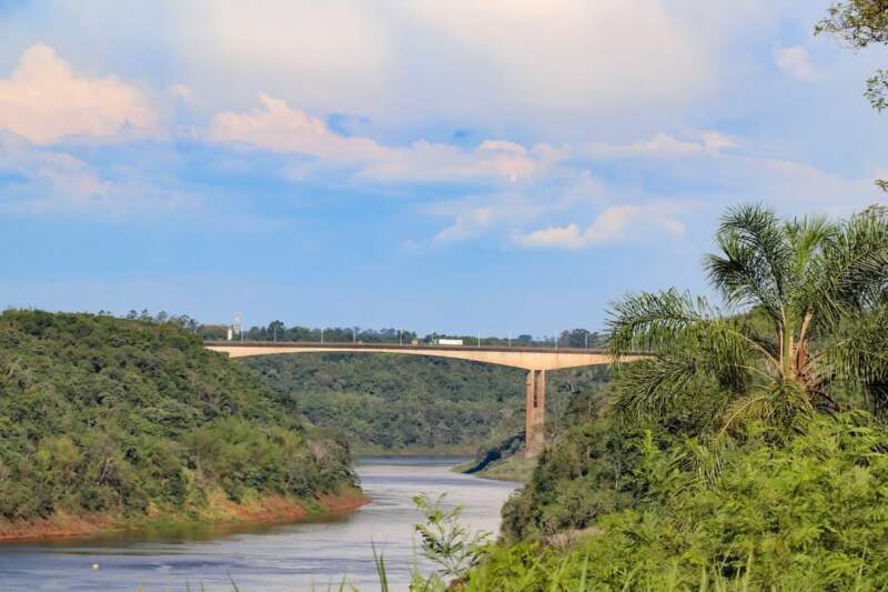 La frontera de la vergüenza: Iguazú pierde mientras la integración queda atrapada en el puente imagen-2