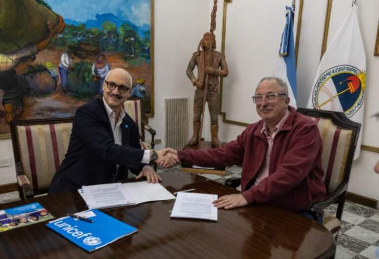 Passalacqua firmó un nuevo convenio con Unicef y se amplía el alcance del programa Muna en la provincia Passalacqua firmó un nuevo convenio con Unicef y se amplía el alcance del programa Muna en la provincia imagen-13