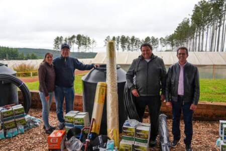 Passalacqua encabezó en San Vicente la primera entrega del programa de diversificación productiva para las familias tabacaleras imagen-16