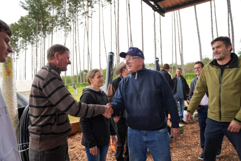 Passalacqua encabezó en San Vicente la primera entrega del programa de diversificación productiva para las familias tabacaleras imagen-6