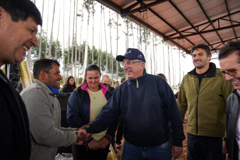 Passalacqua encabezó en San Vicente la primera entrega del programa de diversificación productiva para las familias tabacaleras imagen-10