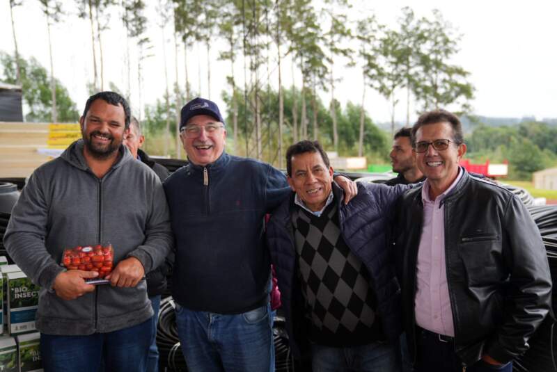 Passalacqua encabezó en San Vicente la primera entrega del programa de diversificación productiva para las familias tabacaleras imagen-16