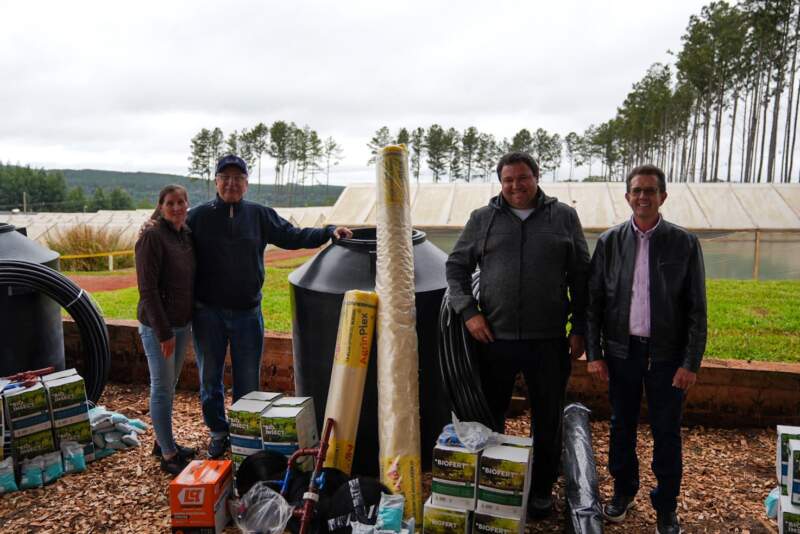 Passalacqua encabezó en San Vicente la primera entrega del programa de diversificación productiva para las familias tabacaleras imagen-20