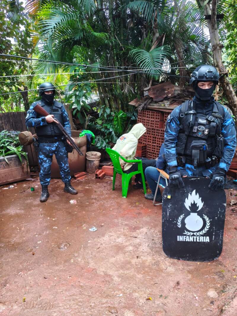 Desbarataron un narcobúnker en Puerto Iguazú: son 3 los detenidos y más de 70 dosis de droga secuestrada imagen-2