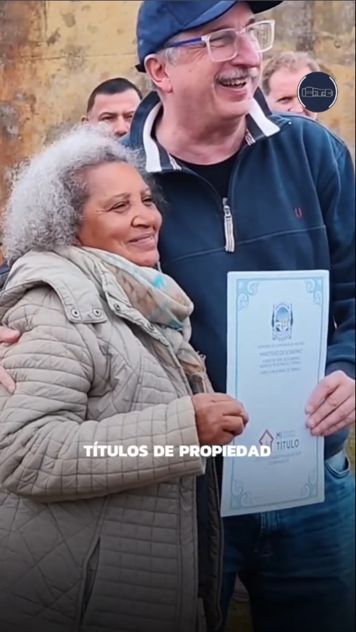 Gestión, producción y arraigo: Passalacqua encabezó una histórica entrega de 152 títulos de propiedad e insumos en San Vicente imagen-4