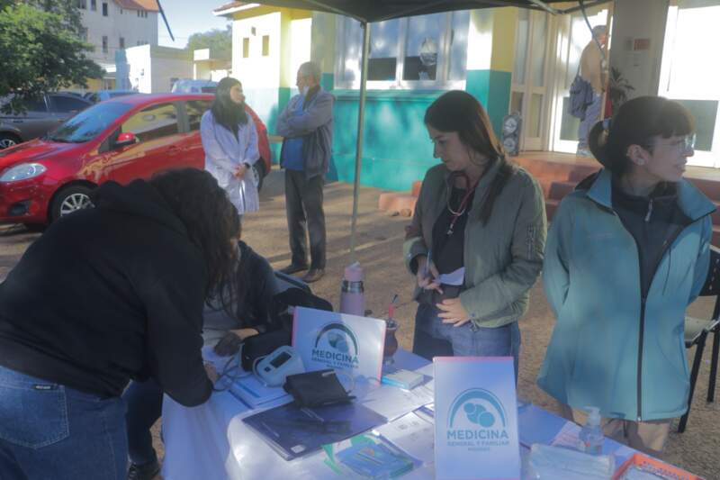 El Madariaga realizó controles médicos, toma de presión arterial y charlas preventivas en el Día del Médico de Familia 5 El Madariaga realizó controles médicos, toma de presión arterial y charlas preventivas en el Día del Médico de Familia imagen-4