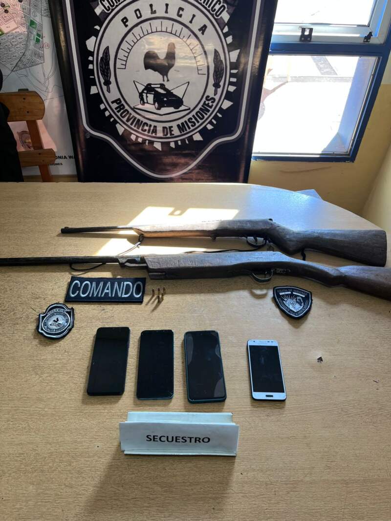 Secuestraron armas y celulares en nuevos allanamientos por el asalto armado a un camión de reparto ocurrido en Wanda imagen-7