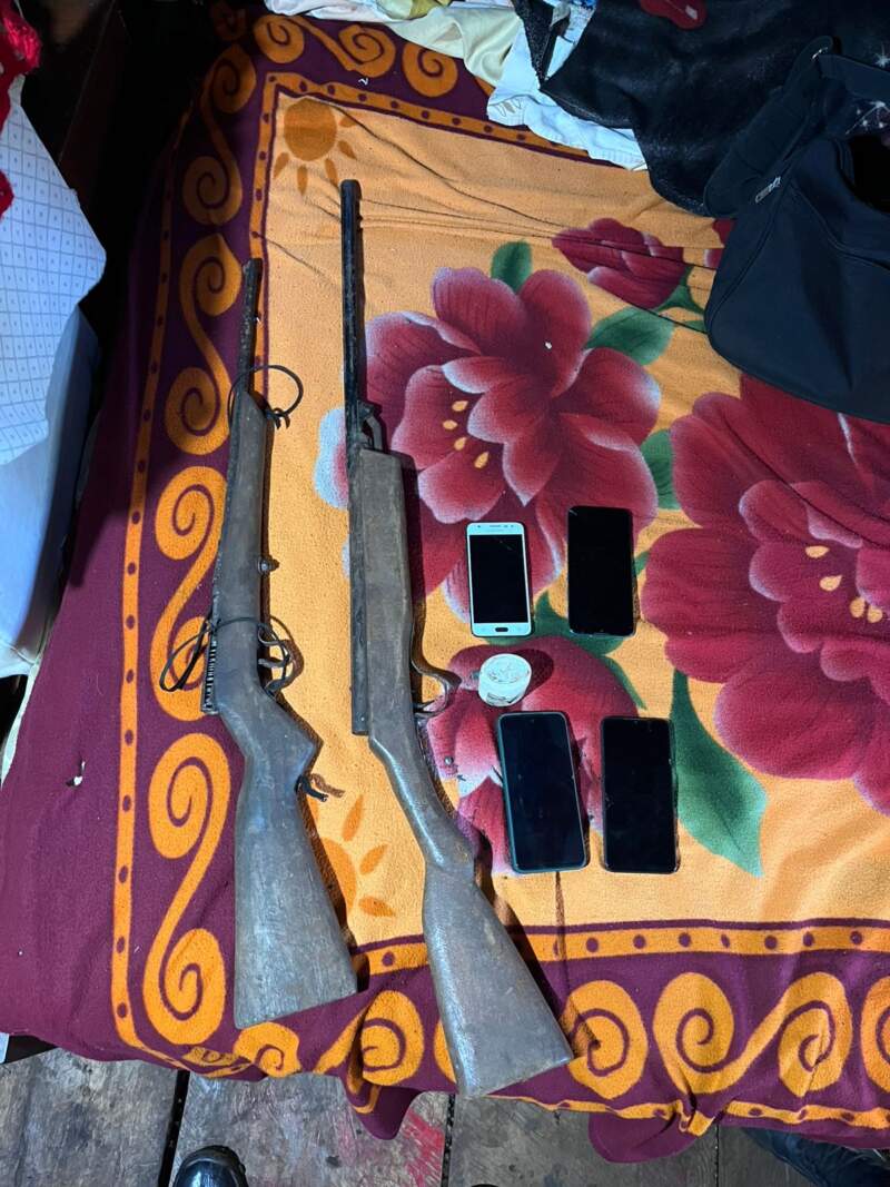 Secuestraron armas y celulares en nuevos allanamientos por el asalto armado a un camión de reparto ocurrido en Wanda imagen-3