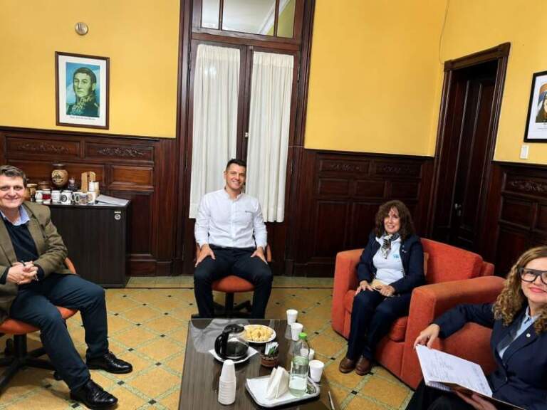 Nuevas líneas de créditos con tasa bonificada y adhesión a los «Ahora Misiones», en el temario de la reunión del Gobierno provincial con el Banco Nación Nuevas líneas de créditos con tasa bonificada y adhesión a los "Ahora Misiones", en el temario de la reunión del Gobierno provincial con el Banco Nación imagen-13