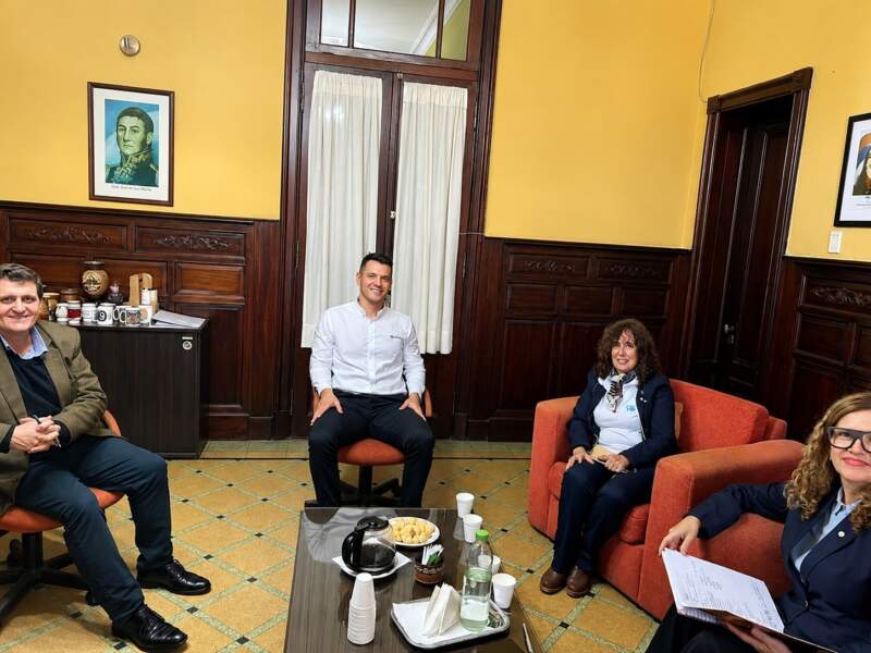 Nuevas líneas de créditos con tasa bonificada, adhesión a los "Ahora Misiones" y sucursal en Andresito, en el temario de la reunión del Gobierno provincial con el Banco Nación imagen-1