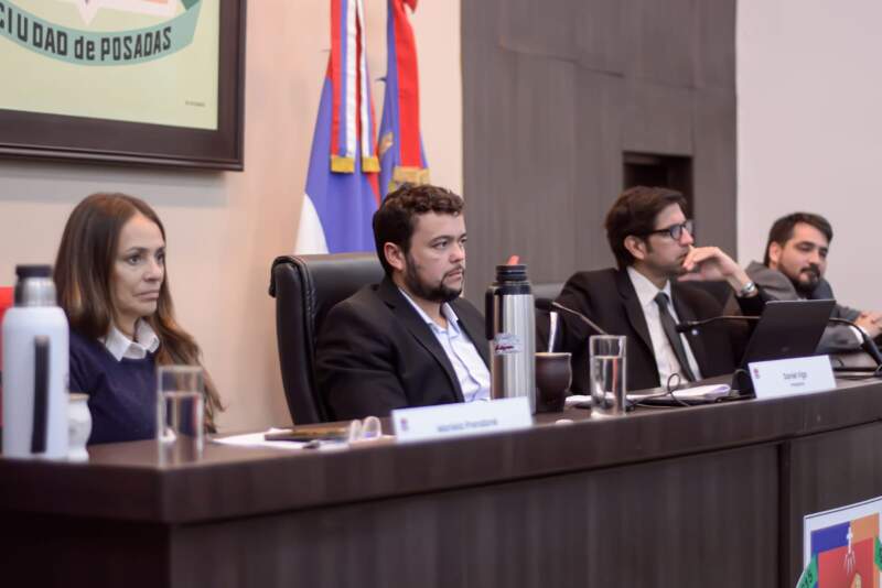 HCD: Buscan fortalecer el cuidado del arbolado urbano posadeño con participación ciudadana y estudiantil 5 HCD: Buscan fortalecer el cuidado del arbolado urbano posadeño con participación ciudadana y estudiantil imagen-4