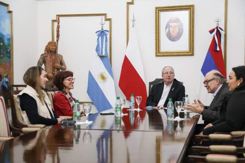 Passalacqua recibió a la cónsul de Polonia en Argentina y destacó el legado de la inmigración polaca en Misiones 11 Passalacqua recibió a la cónsul de Polonia en Argentina y destacó el legado de la inmigración polaca en Misiones imagen-10