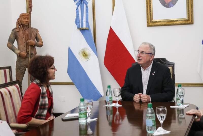 Passalacqua recibió a la cónsul de Polonia en Argentina y destacó el legado de la inmigración polaca en Misiones 3 Passalacqua recibió a la cónsul de Polonia en Argentina y destacó el legado de la inmigración polaca en Misiones imagen-2