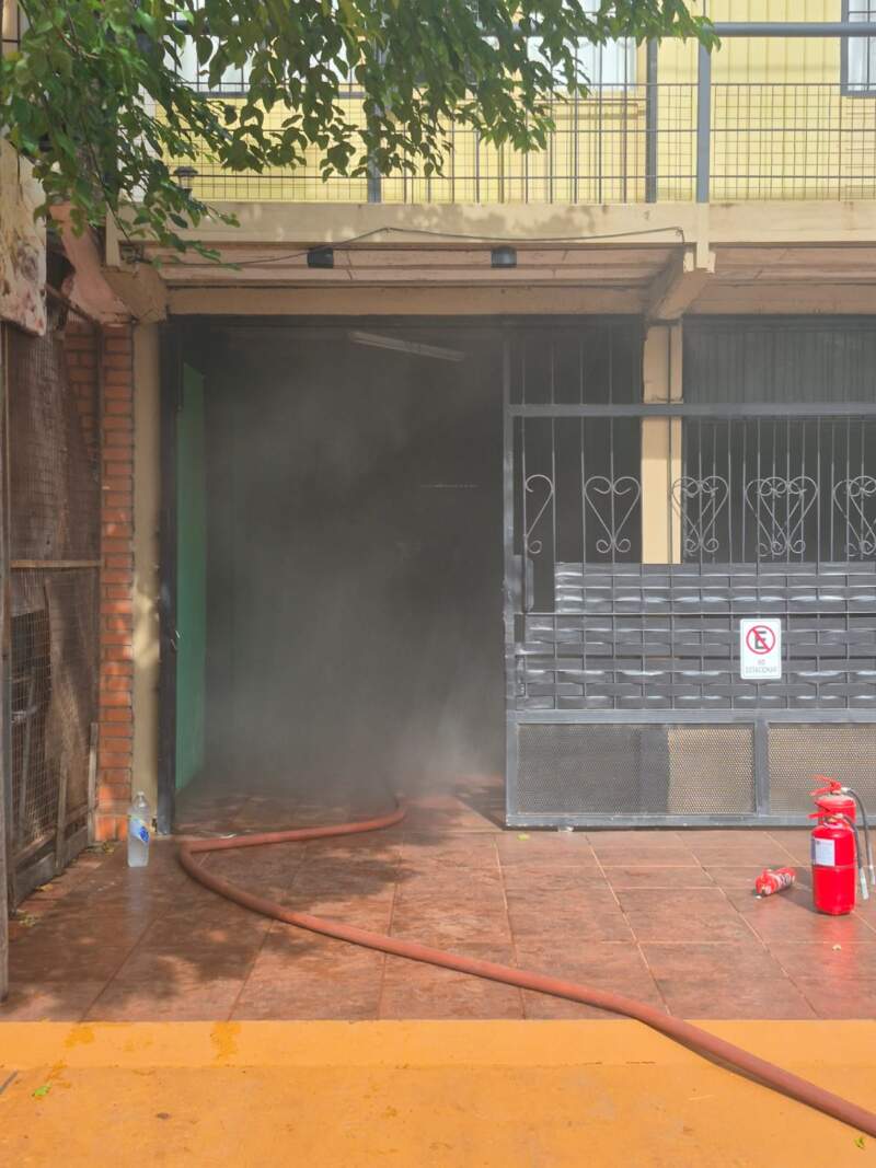 Un cortocircuito provocó un incendio en una vivienda de Posadas imagen-13