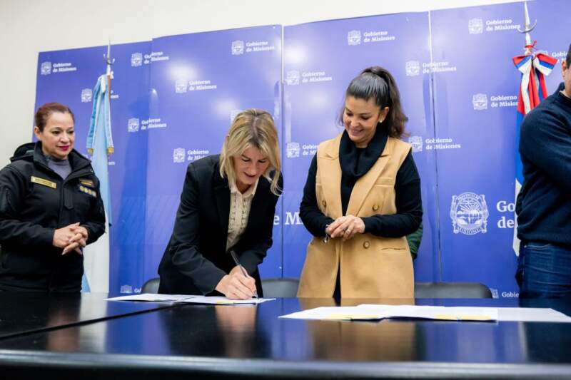La Provincia y Municipios firmaron Actas de Adhesión al Plan Nacional de Primera Infancia imagen-4