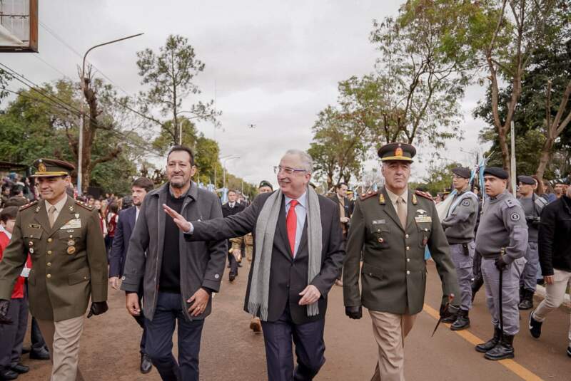 "No hay que confundir ser cortés con ser débil, lo que da fortaleza a una persona son sus convicciones y sus valores" imagen-6