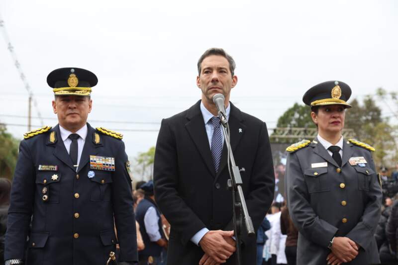 "No hay que confundir ser cortés con ser débil, lo que da fortaleza a una persona son sus convicciones y sus valores" imagen-1