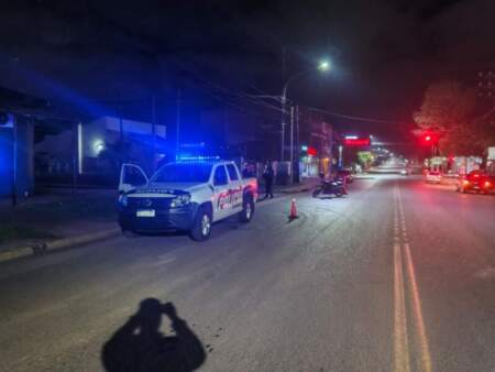 Embistió a un adolescente y escapó: la Policía busca al motociclista en Posadas Embistió a un adolescente y escapó: la Policía busca al motociclista en Posadas imagen-4