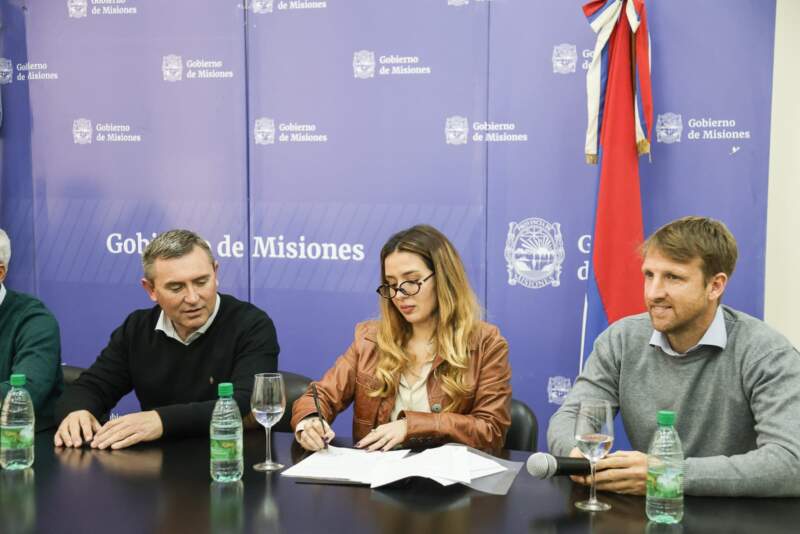 Misiones fortalece políticas de reinserción social junto a las fundaciones Espartanos y Tackleando Muros 17 Misiones fortalece políticas de reinserción social junto a las fundaciones Espartanos y Tackleando Muros imagen-16