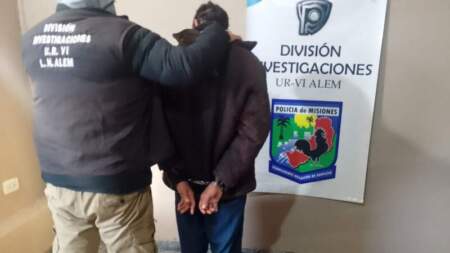 Ingresó armado a la casa de una jubilada, escapó al ser descubierto y fue detenido cuando intentaba tomar un colectivo sobre la Ruta 14 imagen-5