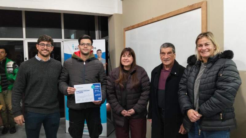 Posadas: más de 35 egresados recibieron certificados del curso de Pintura en Obra con prácticas en el CAPS de Miguel Lanús imagen-4