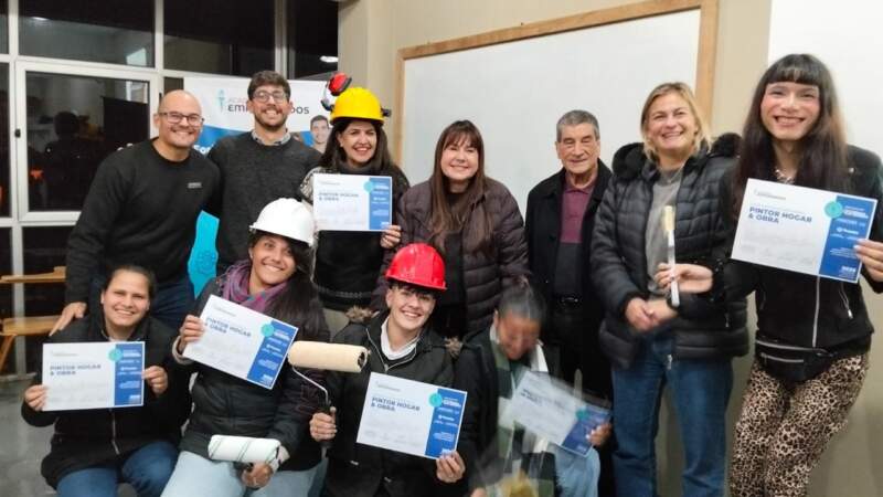 Posadas: más de 35 egresados recibieron certificados del curso de Pintura en Obra con prácticas en el CAPS de Miguel Lanús imagen-18