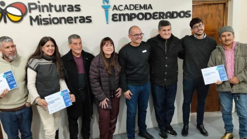 Posadas: más de 35 egresados recibieron certificados del curso de Pintura en Obra con prácticas en el CAPS de Miguel Lanús imagen-20