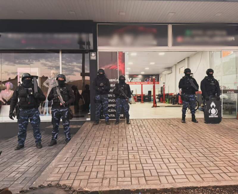 Allanaron viviendas por el presunto secuestro en Bernardo de Irigoyen: secuestraron municiones y un millonario contrabando de casi 9 mil vapeadores imagen-2