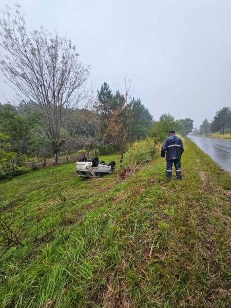 Despistó con su camioneta sobre la Ruta Provincial 103 y resultó ileso imagen-11