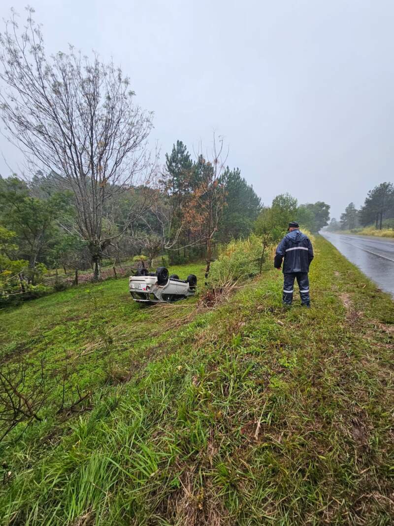Despistó con su camioneta sobre la Ruta Provincial 103 y resultó ileso imagen-12