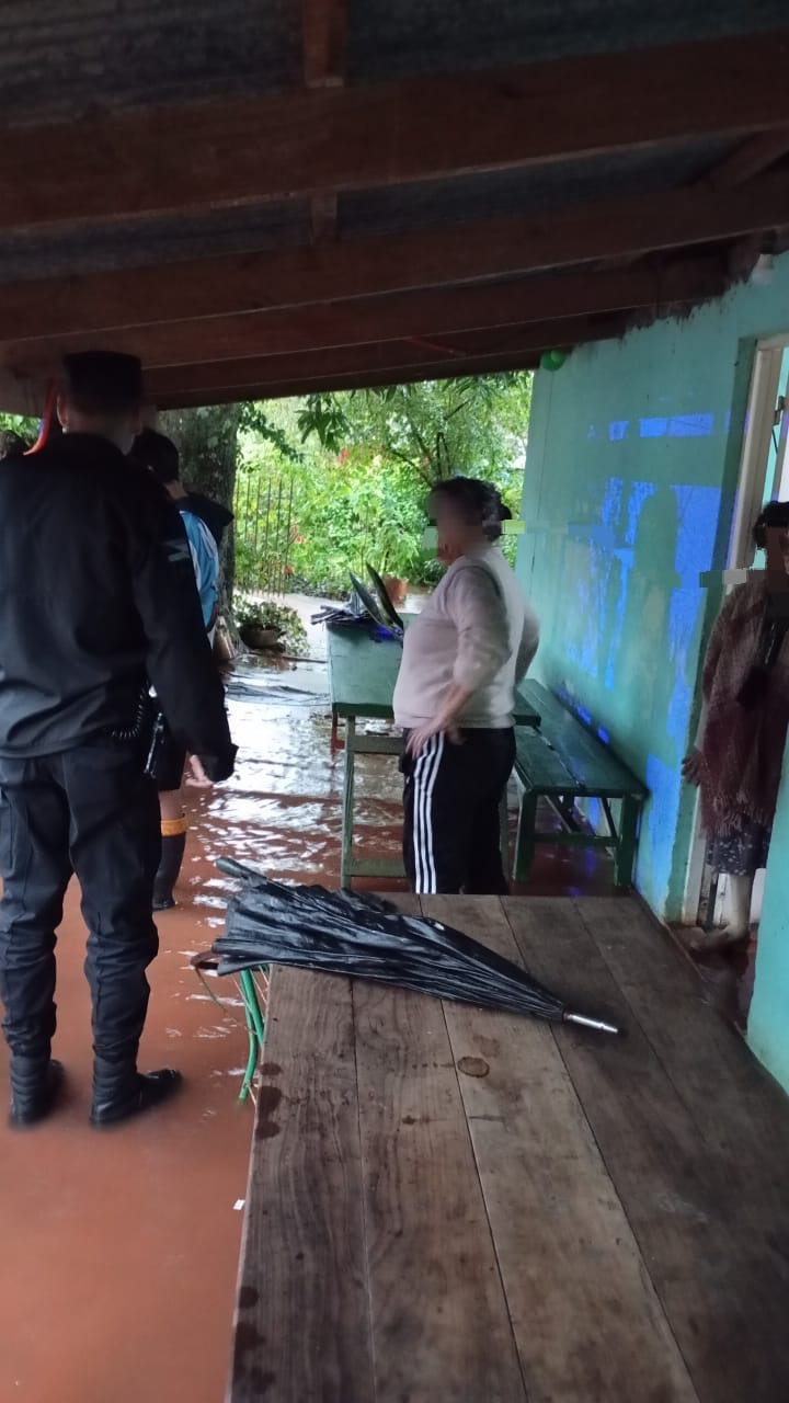 Despliegan amplio operativo de asistencia, prevención y contención por el temporal imagen-20