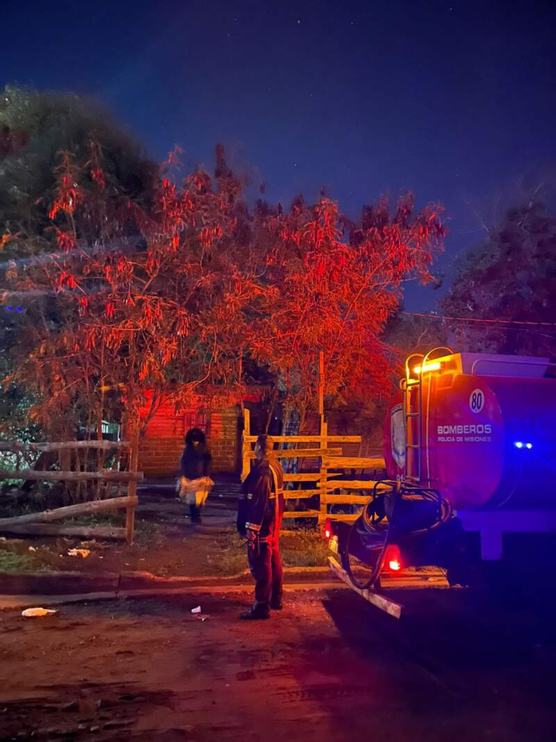 Un principio de incendio afectó el cableado del alumbrado público en Posadas imagen-2