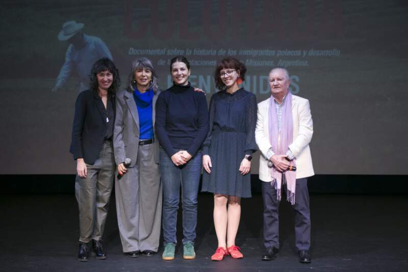 Emoción en el Teatro de Prosa: se estrenó “Colorada”, el primer documental sobre la inmigración polaca en Misiones imagen-1
