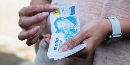 El salario mínimo vale menos que hace dos décadas y perdió terreno frente al aumento del costo de vida imagen-5