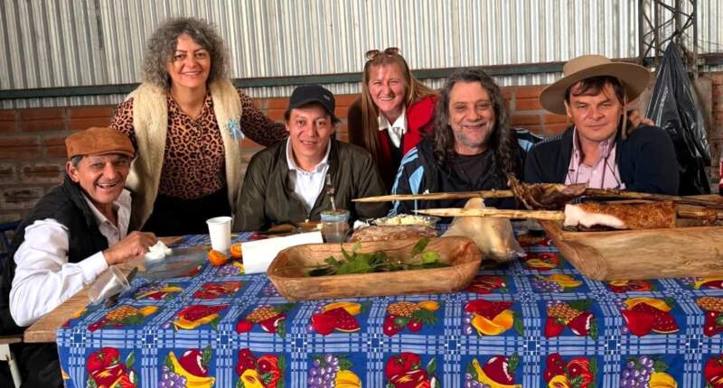 Cientos de vecinos reafirmaron su compromiso con el Matadero del Alto Uruguay en encuentro festivo imagen-8