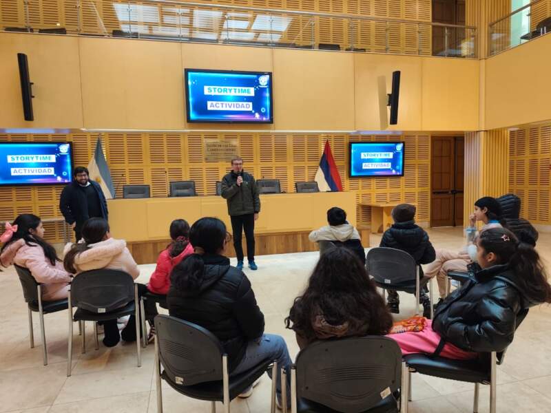 Programar a Legis y conocer el trabajo de los diputados: la experiencia que sorprendió a estudiantes de Puerto Esperanza 13 Programar a Legis y conocer el trabajo de los diputados: la experiencia que sorprendió a estudiantes de Puerto Esperanza imagen-12