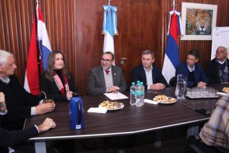 Misiones y Paraguay impulsan una agenda de integración con foco en el comercio y el tránsito fronterizo imagen-5