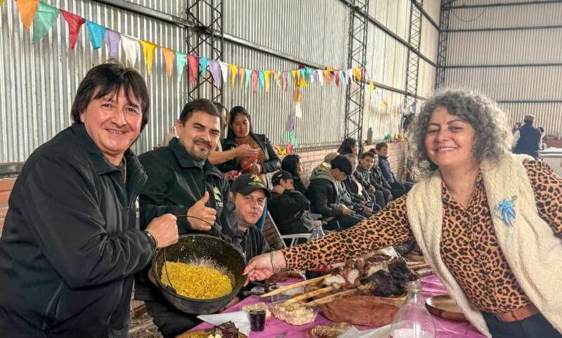 Cientos de vecinos reafirmaron su compromiso con el Matadero del Alto Uruguay en encuentro festivo imagen-10
