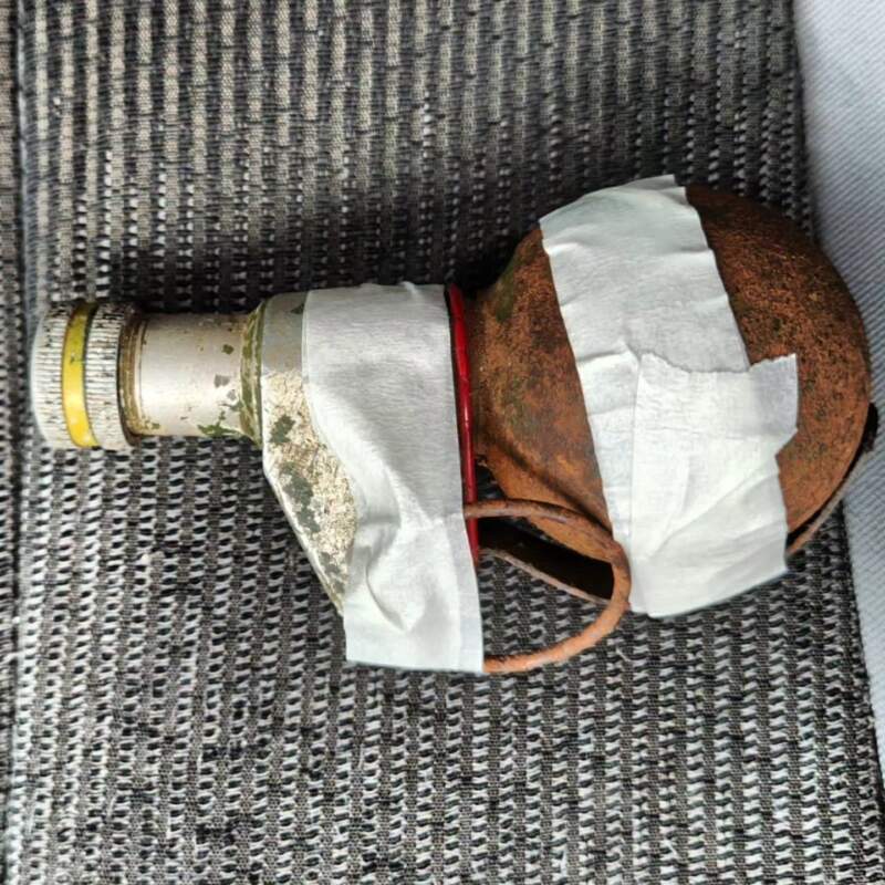 Apareció una granada de guerra en un barrio de Posadas: la Policía activó el protocolo para resguardo 5 Apareció una granada de guerra en un barrio de Posadas: la Policía activó el protocolo para resguardo imagen-4