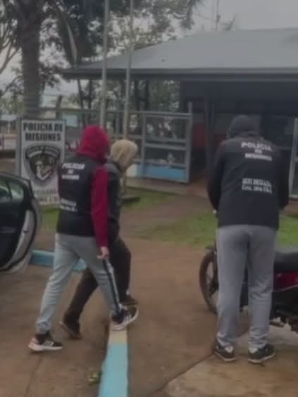 Saltó un muro para robar en una casa, escondió el botín entre las malezas y cayó tras un operativo en Posadas imagen-11