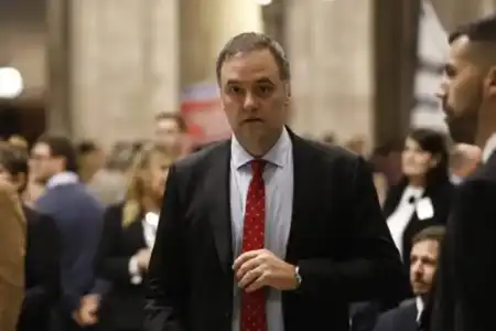 La causa que investiga a Manuel Adorni sumó una nueva declaración por compras realizadas a nombre de una empleada imagen-11