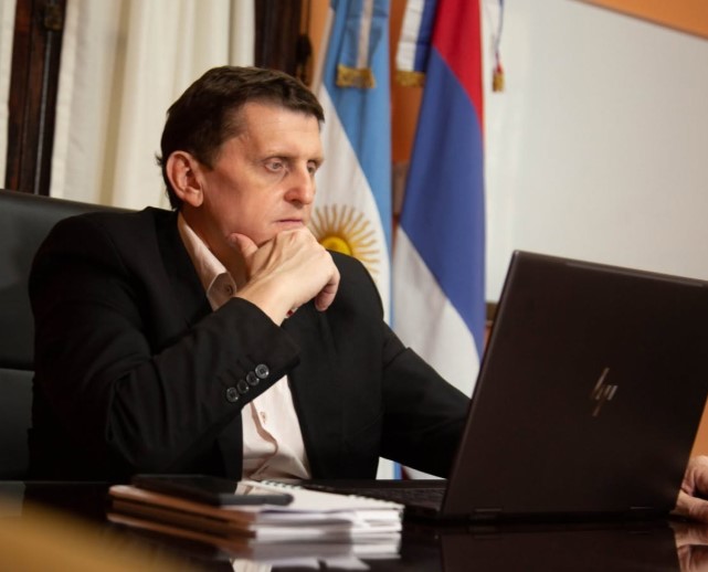 Misiones impone un tope del 39% a los descuentos por créditos para estatales y jubilados imagen-2
