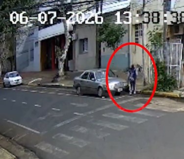 Posadas: Quiso huir en colectivo con dólares robados, pero el seguimiento en tiempo real del 911 frustró su fuga en Posadas imagen-5