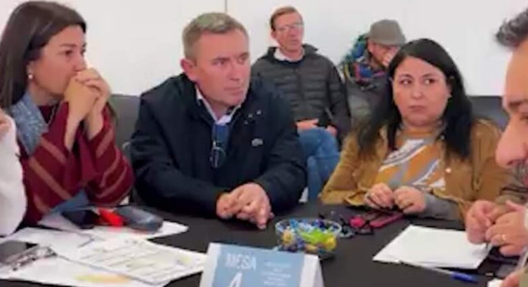 Carlos Sartori, por la reunión de Gabinete con Intendentes en Puerto Iguazú: "Este método nos permite articular acciones de cercanía y tener un gobierno eficiente" imagen-12