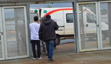 Un trabajador resultó herido tras caer por una escalera mientras realizaba reparaciones en una escuela de Posadas imagen-5