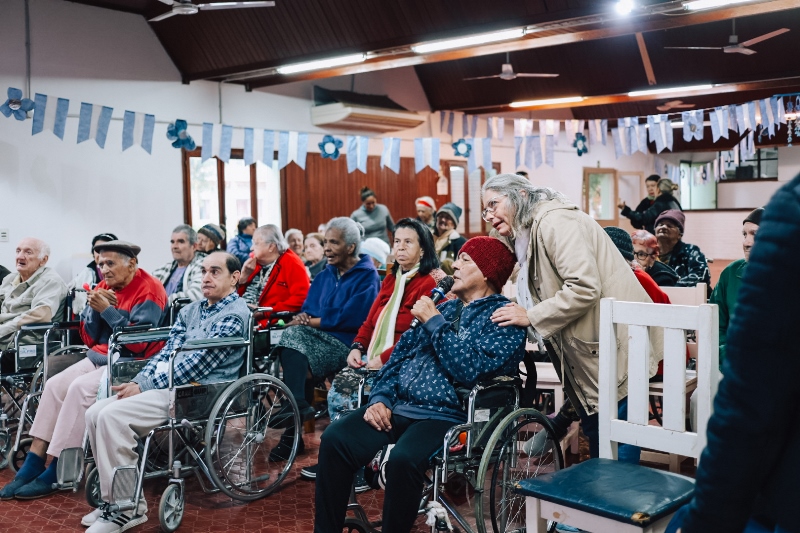 Finalizó un ciclo de neuroestimulación y terapia asistida con perros para adultos mayores del Monoclínico de Miguel Lanús 11 Finalizó un ciclo de neuroestimulación y terapia asistida con perros para adultos mayores del Monoclínico de Miguel Lanús imagen-10