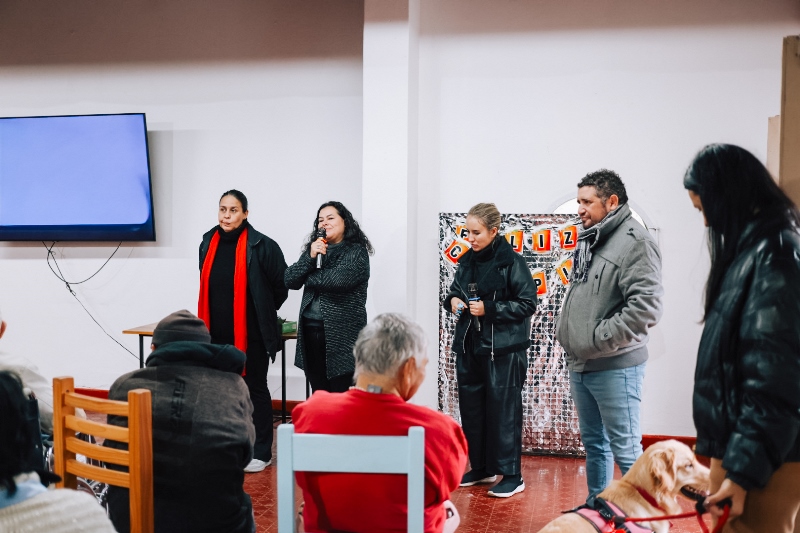 Finalizó un ciclo de neuroestimulación y terapia asistida con perros para adultos mayores del Monoclínico de Miguel Lanús 17 Finalizó un ciclo de neuroestimulación y terapia asistida con perros para adultos mayores del Monoclínico de Miguel Lanús imagen-16