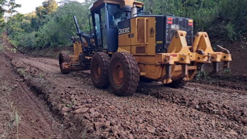 Tras las lluvias, Vialidad acelera la recuperación de caminos terrados en toda Misiones imagen-6
